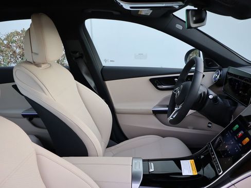 New 2026 Mercedes-Benz C 300 4MATIC Sedan image 10