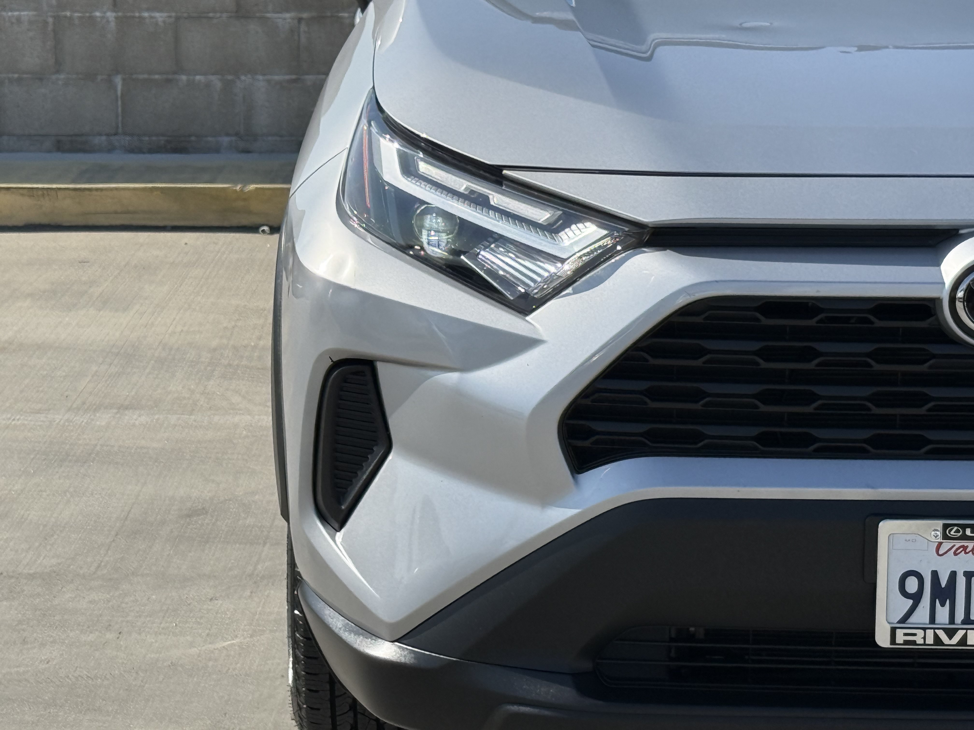 Used 2024 Toyota RAV4 XLE FWD image 7