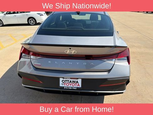 Used 2025 Hyundai Elantra Sport FWD image 6