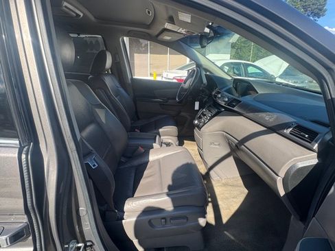 Used 2013 Honda Odyssey Touring Elite image 8