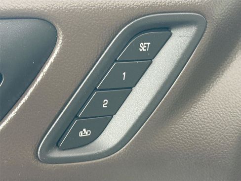 Used 2018 GMC Acadia Denali w/ Technology Package image 31