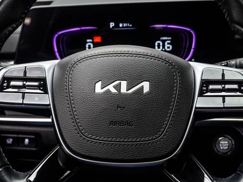 Used 2025 Kia Telluride S FWD image 31