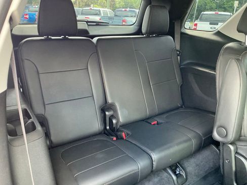 Used 2020 Chevrolet Traverse Premier FWD image 19