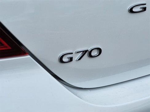 New 2026 Genesis G70 2.5T Prestige image 6
