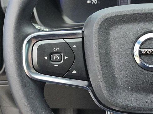 Used 2023 Volvo C40 Recharge Core w/ Protection Package Premier AWD/4WD image 23
