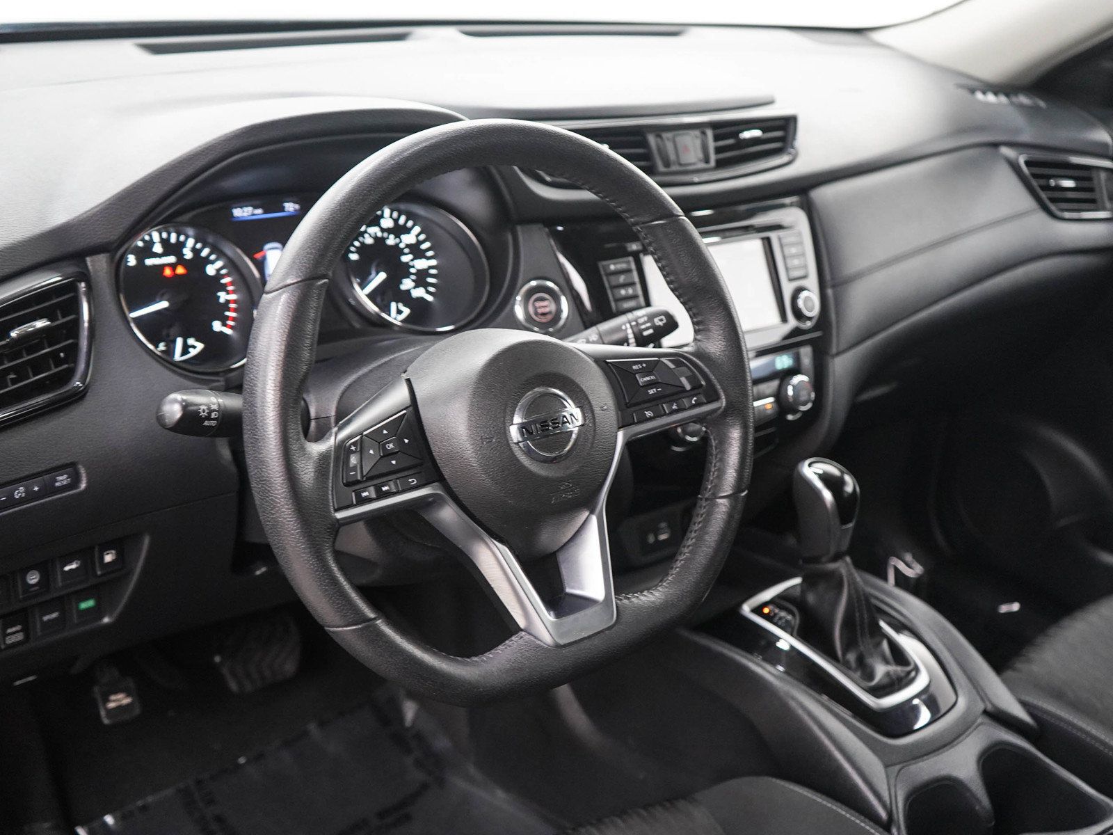 Used 2019 Nissan Rogue SV AWD/4WD image 21