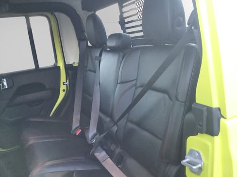 Used 2023 Jeep Gladiator Rubicon w/ LED Lighting Group image 13