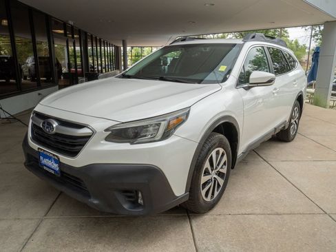 Used 2020 Subaru Outback Premium AWD/4WD image 3