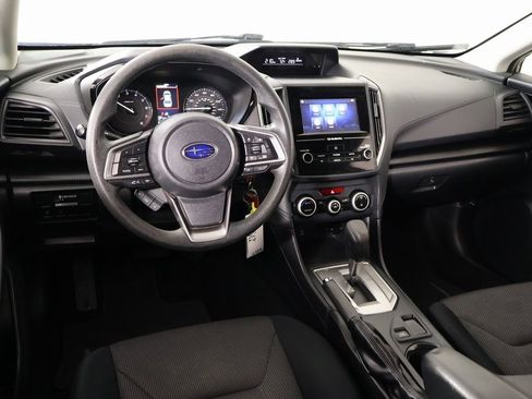 Used 2021 Subaru Crosstrek 2.0i image 2