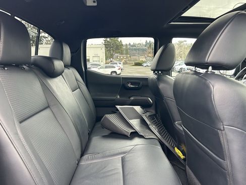 Certified 2021 Toyota Tacoma TRD Off-Road w/ TRD Premium Off Road Package image 14