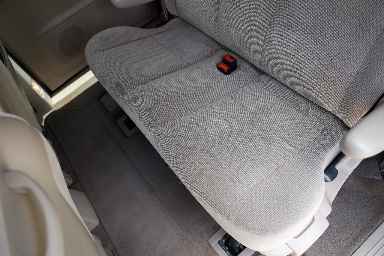 Used 2003 Ford Windstar LX FWD image 10