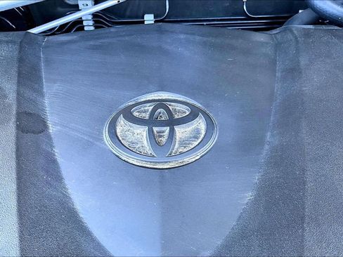 Used 2021 Toyota Venza Limited w/ Advanced Technology Package image 34