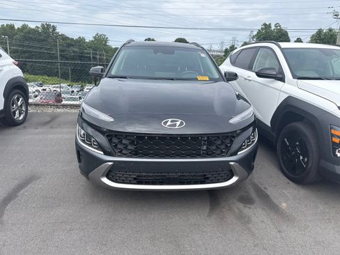 Used 2023 Hyundai Kona Limited w/ Cargo Package FWD image 3
