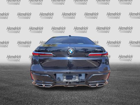 Used 2023 BMW 760i xDrive AWD/4WD image 9