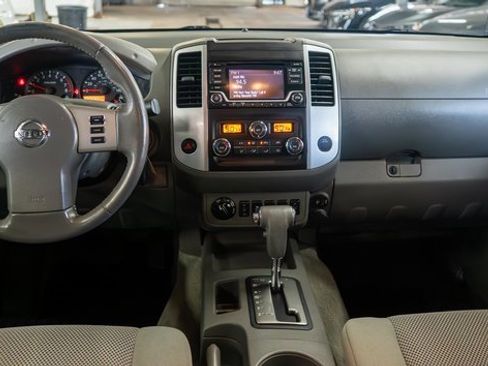 Used 2018 Nissan Frontier SV w/ Value Truck Package image 15