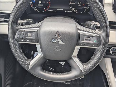 Used 2023 Mitsubishi Outlander SEL AWD/4WD image 28
