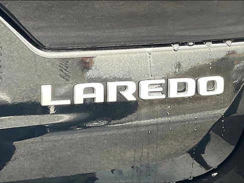 Used 2025 Jeep Grand Cherokee Laredo X w/ Luxury Tech Group I image 14