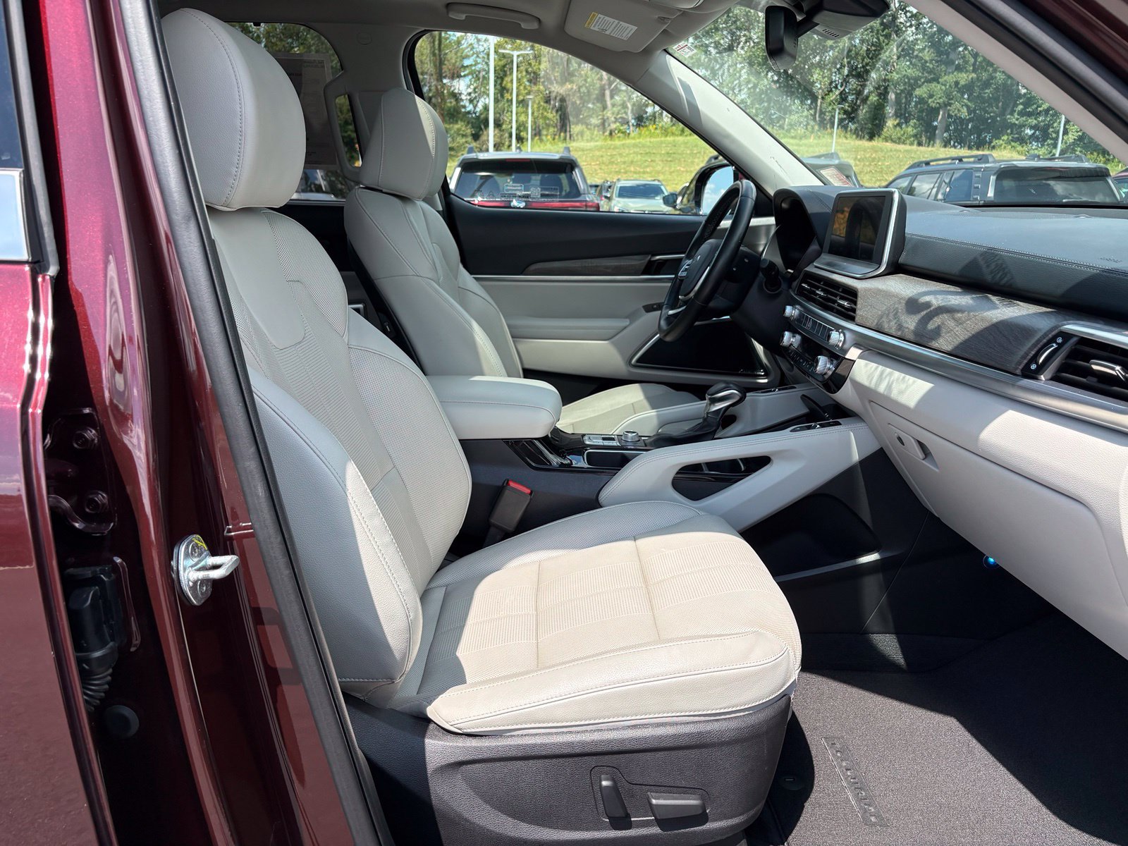 Used 2022 Kia Telluride SX w/ Towing Package AWD/4WD image 30
