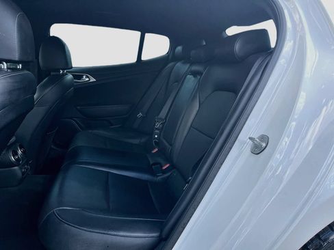 Used 2022 Kia Stinger GT1 RWD image 25