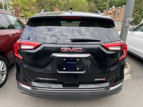 Used 2022 GMC Terrain AT4 image 6