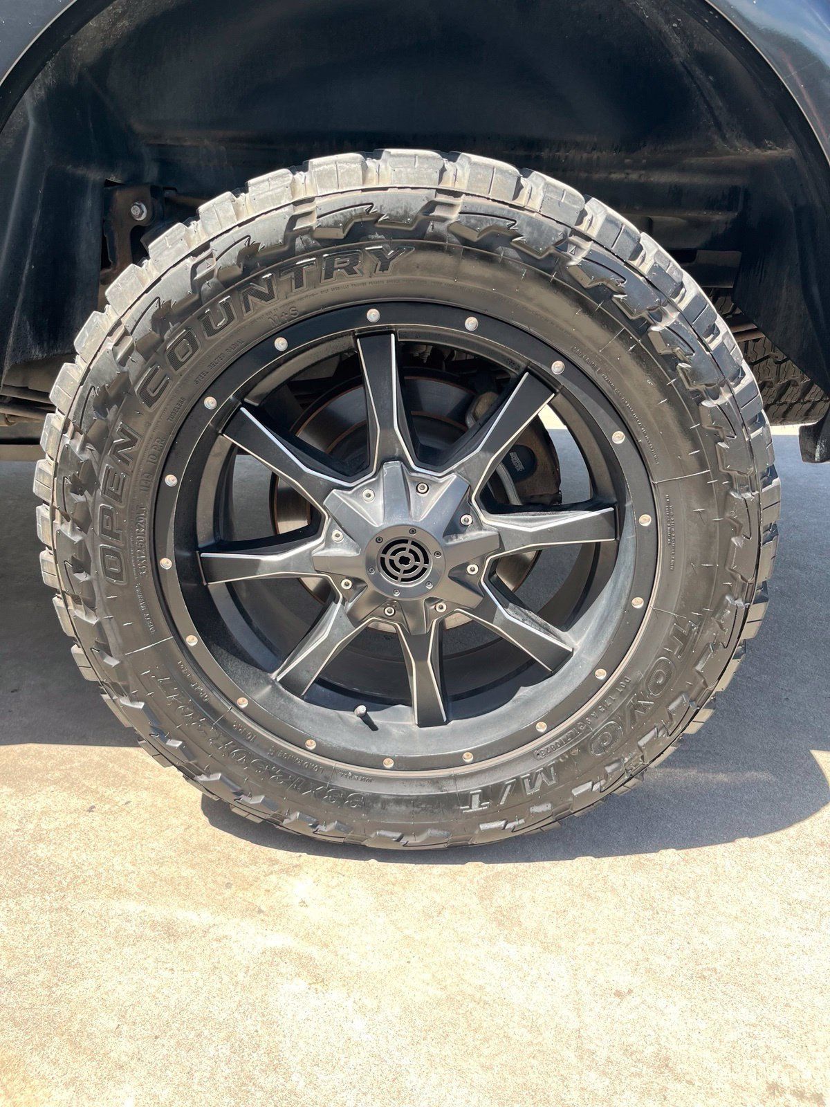 Used 2014 Ford F150 Platinum AWD/4WD image 27