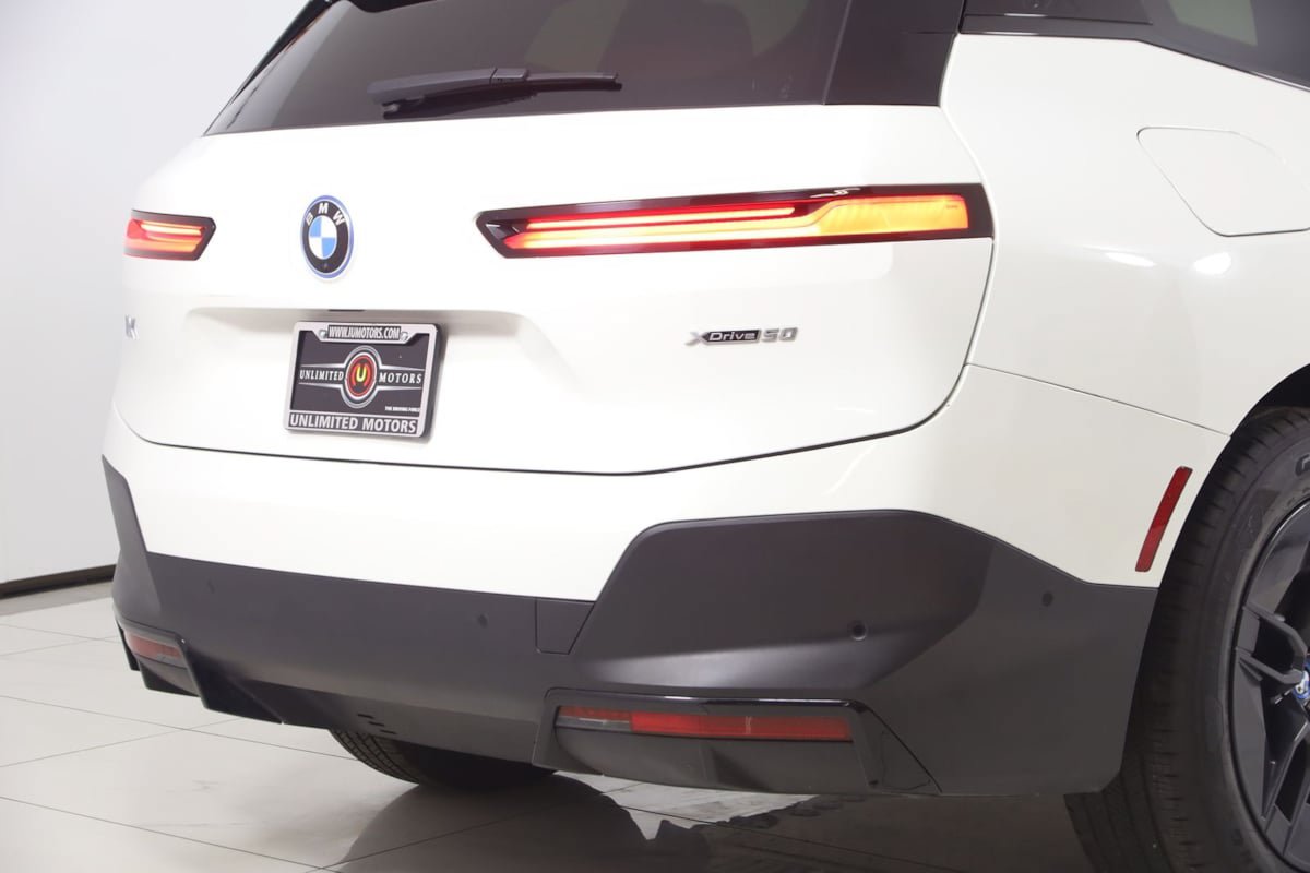 Used 2023 BMW iX xDrive50 AWD/4WD image 49