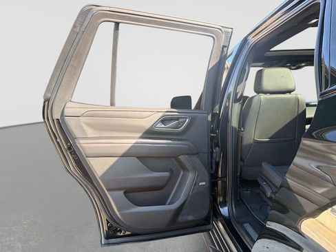 Used 2022 Chevrolet Tahoe RST w/ Luxury Package AWD/4WD image 10
