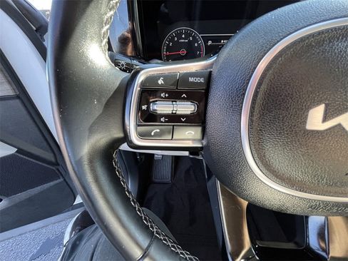 Used 2023 Kia Sorento S w/ Panoramic Sunroof Package image 16