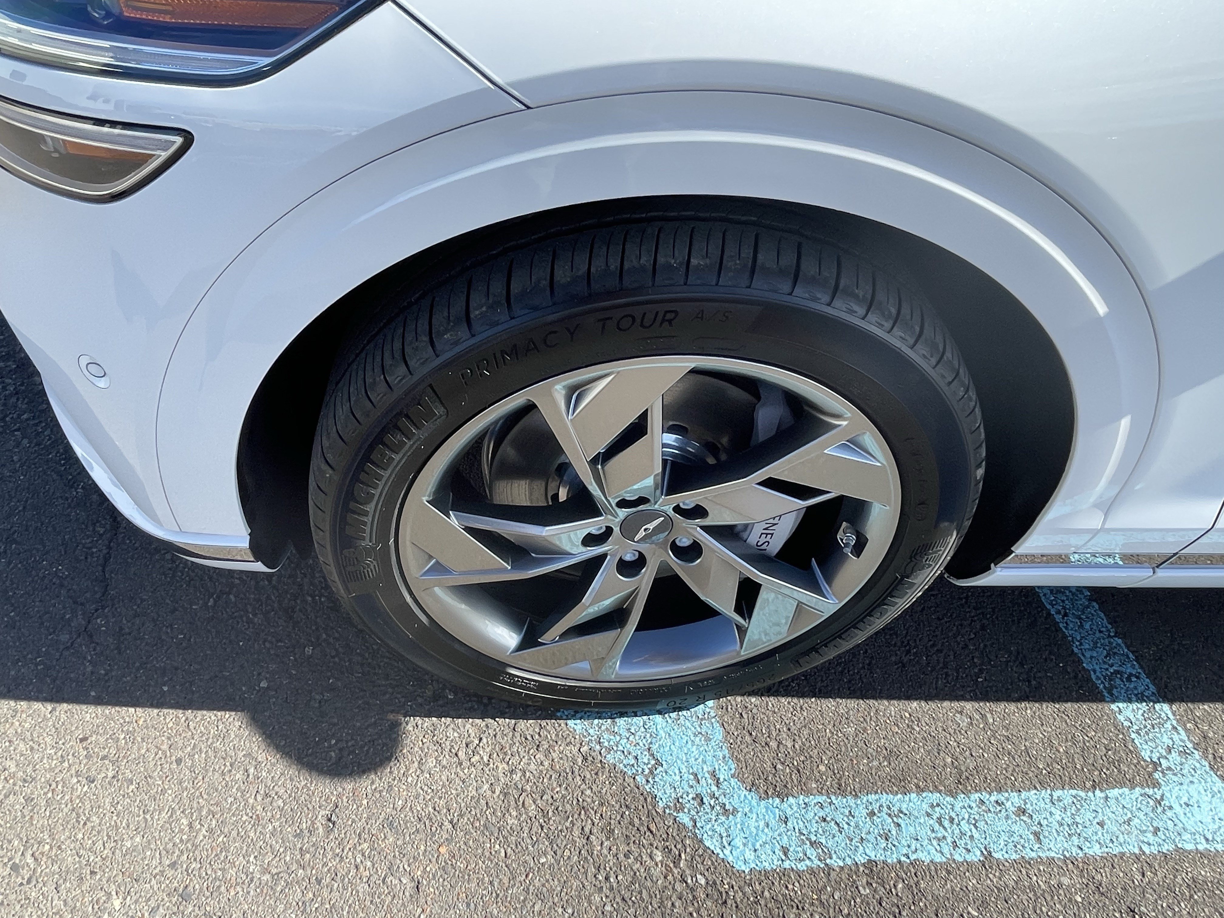 Used 2025 Genesis Electrified GV70 AWD/4WD image 9