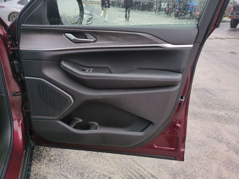 New 2026 Jeep Grand Cherokee Limited w/ Luxury Tech Group II image 29