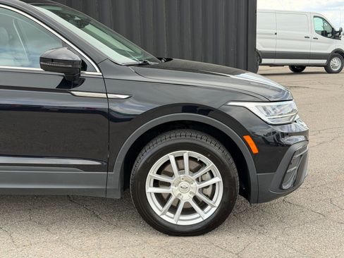 Used 2022 Volkswagen Tiguan SE AWD/4WD image 4