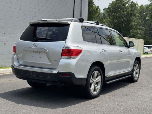 Used 2013 Toyota Highlander Limited AWD/4WD image 22