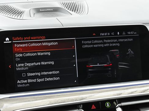 Used 2019 BMW X7 xDrive50i w/ M Sport Package image 19