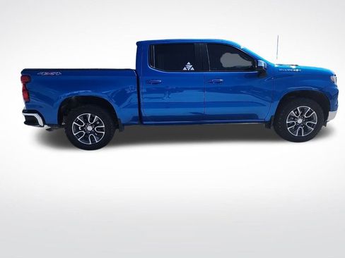Used 2022 Chevrolet Silverado 1500 LT w/ Protection Package image 16