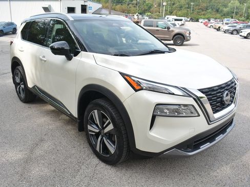 Used 2023 Nissan Rogue SL AWD/4WD image 4