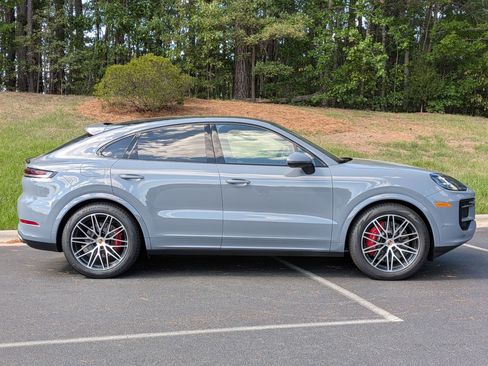 Used 2026 Porsche Cayenne S AWD/4WD image 26