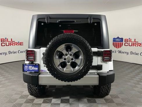 Used 2018 Jeep Wrangler Unlimited Sahara w/ Connectivity Group image 4