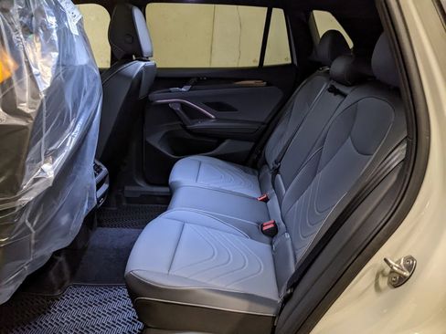 New 2026 Volkswagen Tiguan SE R-Line image 23