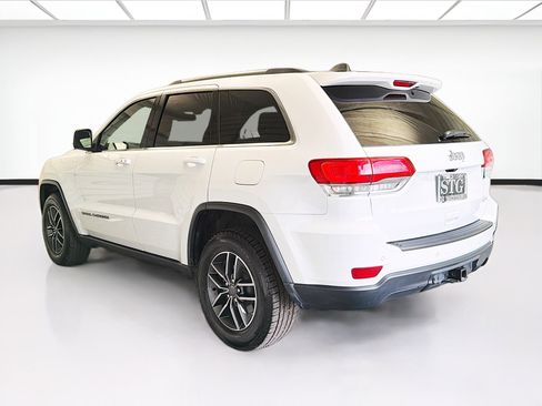 Used 2019 Jeep Grand Cherokee Laredo w/ Laredo X Package image 6