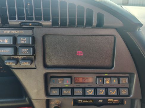 Used 1990 Chevrolet Corvette Coupe RWD image 27