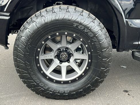 Used 2017 Ford F150 Lariat image 10