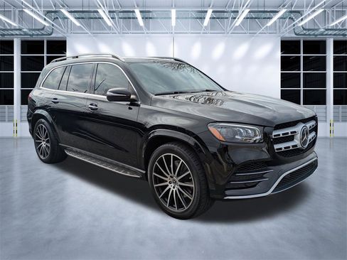 Used 2021 Mercedes-Benz GLS 580 4MATIC image 2