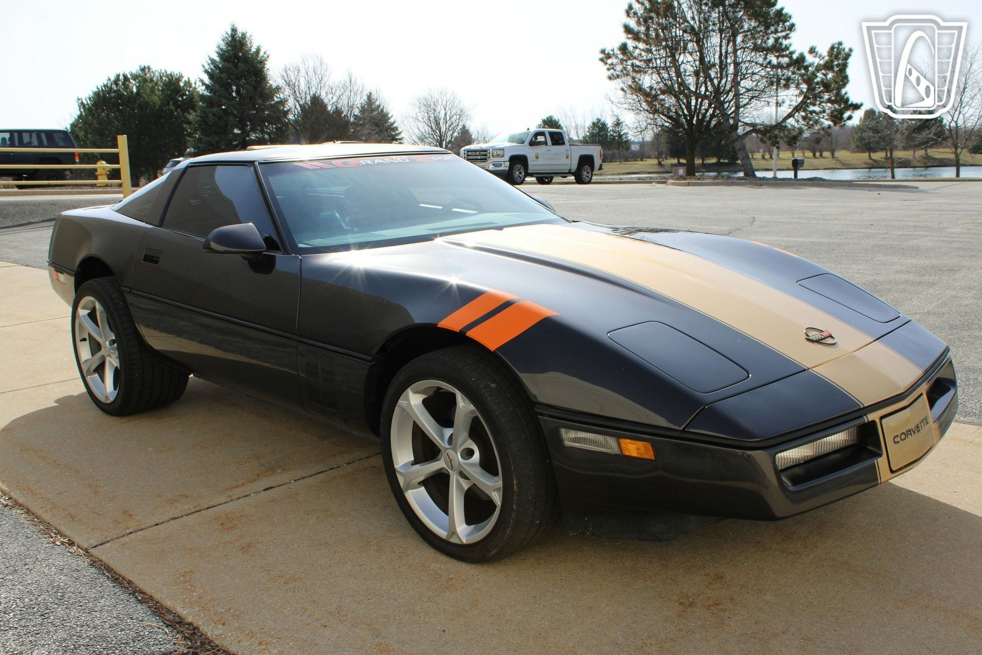 Used 1988 Chevrolet Corvette Coupe RWD image 13