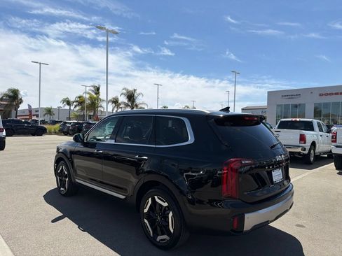 Used 2025 Kia Telluride S AWD/4WD image 8