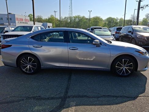Used 2025 Lexus ES 350 w/ Premium Package image 6