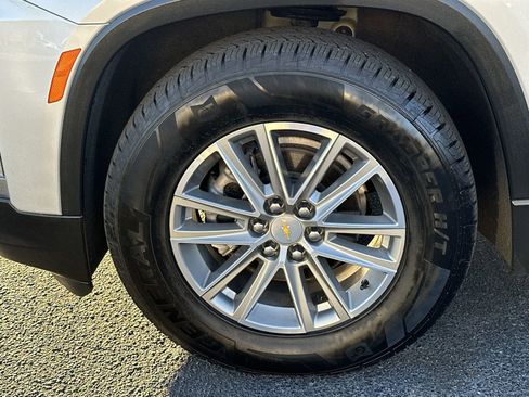 Certified 2022 Chevrolet Traverse LT w/ LPO, Floor Liner Package image 13