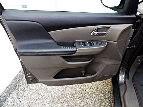 Used 2016 Honda Odyssey EX-L image 7
