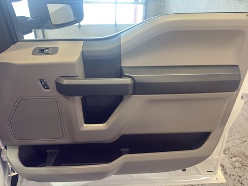 Used 2022 Ford F350 XL w/ Power Equipment Group image 19