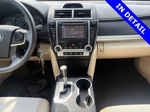 Used 2012 Toyota Camry LE FWD image 11