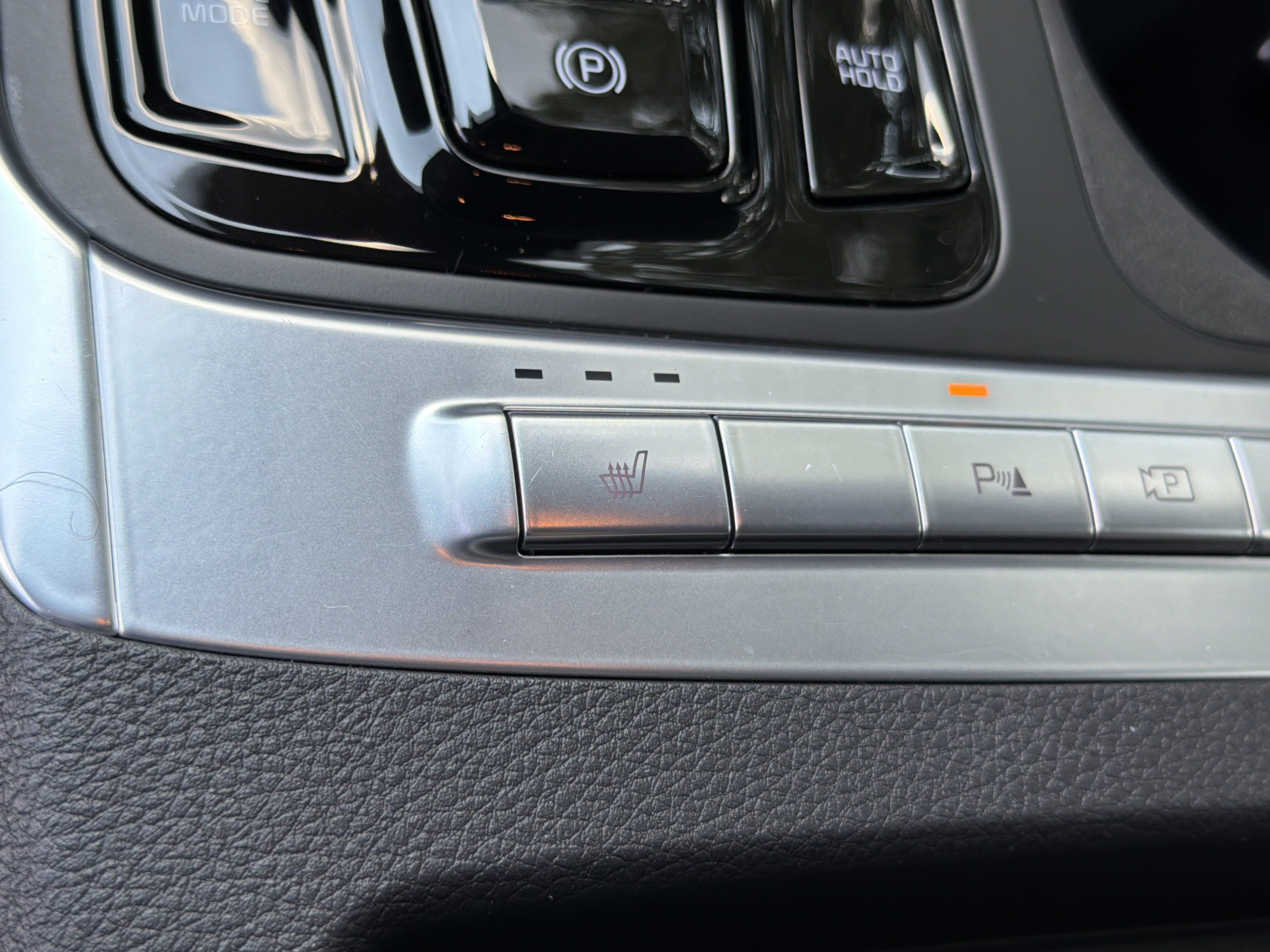 Certified 2026 Kia Carnival EX FWD image 32